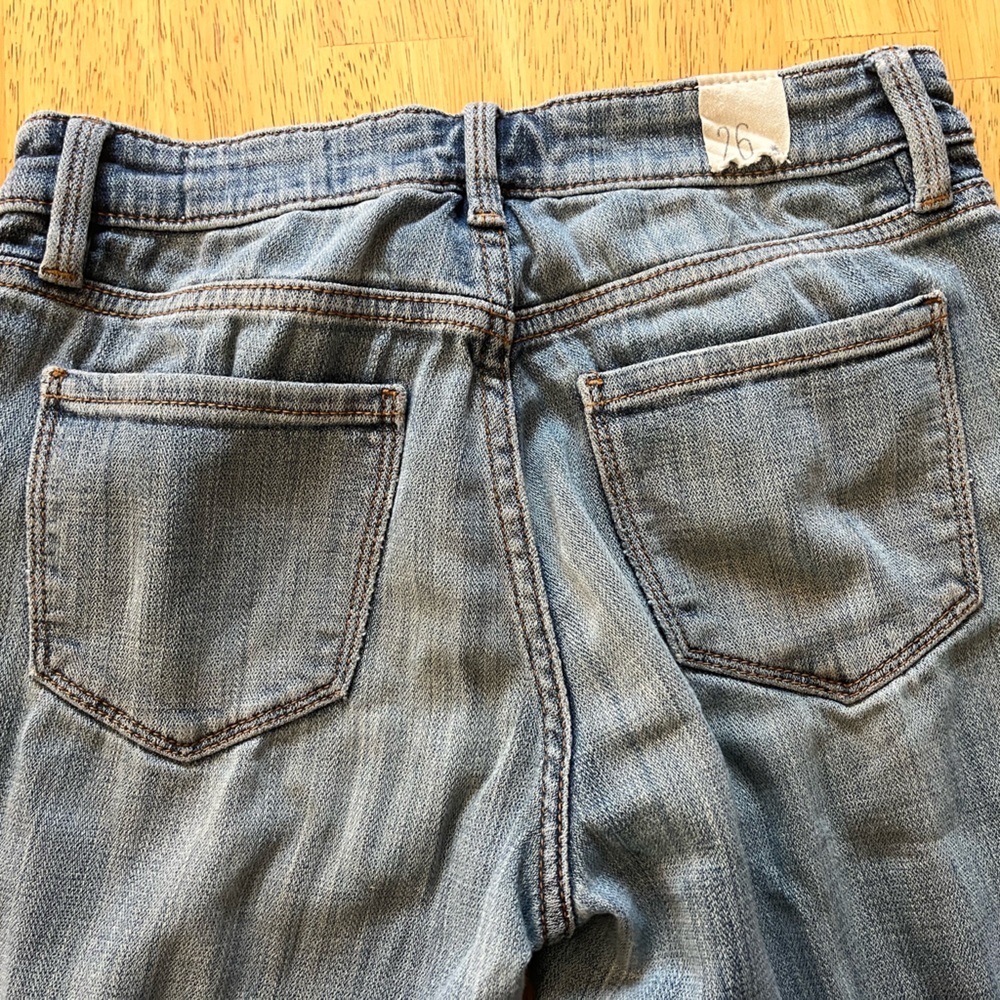 Cosmic Blue Love Jean Women's Taper Light Wash Blue Perfectly Worn In Size 26 - Picture 8 of 8